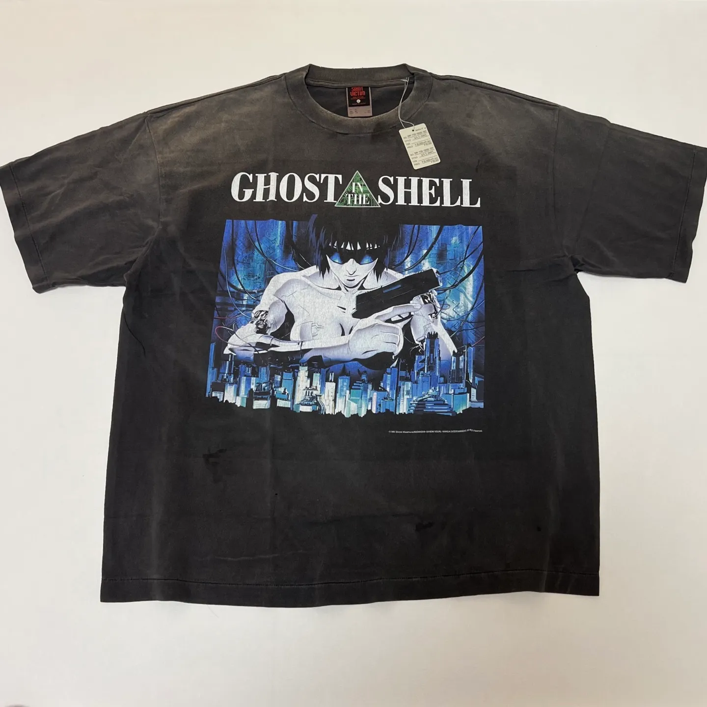 GHOST IN THE SHELL x SAINT Mxxxxxx SS TEE/BLK Classic big IP Ghost in the Shell co-branded model Sunglasses Motoko/Motoko character TEE Washed black S-XL Ghost in the Shell Sunglasses Killer Look for the cylindrical fabric without side seams. The opening is almost meaningless. Asut ready-made garments are dyed. The whole thing is sprayed with Ma Liu. Re-spray heavy fades. Collar and cuffs are frayed. Multiple hangs are broken. Extra large printing position. Authentic grade restored. Customized joint main mark/wash mark/with little angel anti-counterfeiting mark